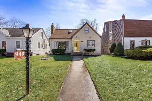 948 Nevada Ave W, Saint Paul, MN, 55117-3334 | Card Image