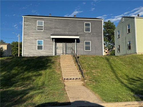 2201 Askew Ave, Kansas City, MO, 64127-3322 | Card Image