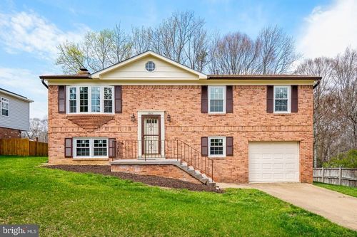 6803 Middlefield Rd, Fort Washington, MD, 20744-1045 | Card Image