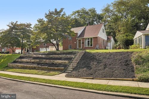 915 Lomond Ln, PHILADELPHIA, PA, 19128-1222 | Card Image