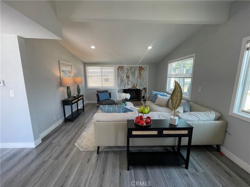 2148 W Niobe Ave, Anaheim, CA, 92804-3560 | Card Image