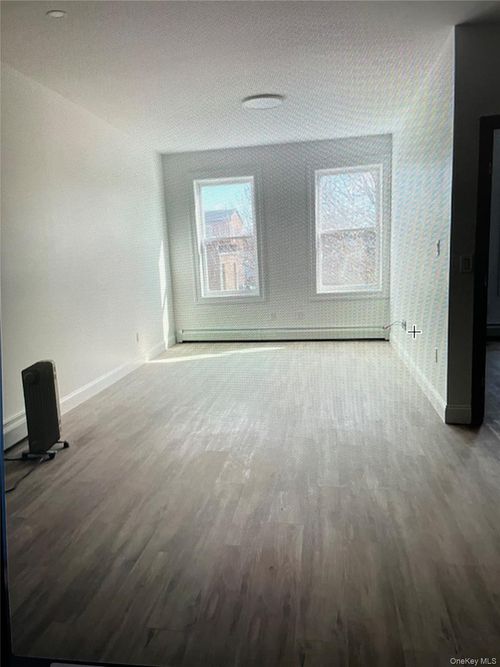 9712 Northern Blvd, Corona, NY, 11368-5609 | Card Image
