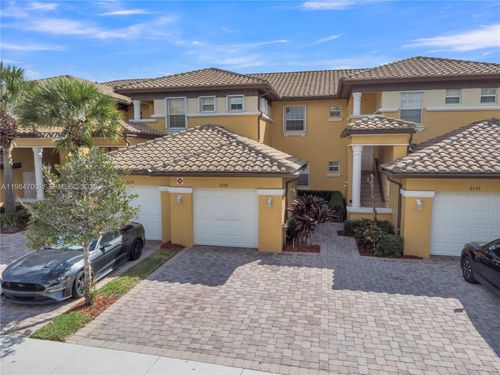 40b-8200 Nw 128th Ln, Parkland, FL, 33076-4904 | Card Image
