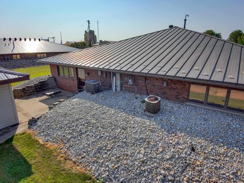 1801 W D St, Vinton, IA, 52349-2500 | Card Image