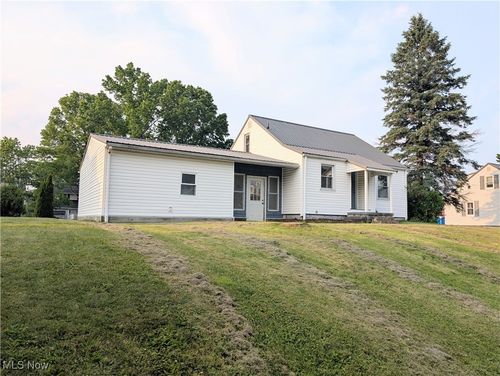 173 6th St Sw, Brewster, OH, 44613-1335 | Card Image
