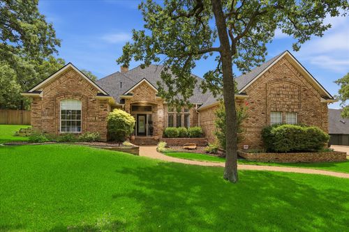 370 Canyon Oaks Dr, Argyle, TX, 76226-9659 | Card Image