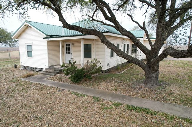 11701 Highway 359, House other with 3 bedrooms, 2 bathrooms and null parking in Mathis TX | Image 32