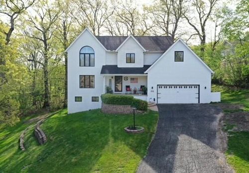 131 Warrick Cir, Valparaiso, IN, 46385 | Card Image