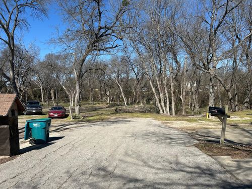 1 Hart St, Wilmer, TX, 75172 | Card Image
