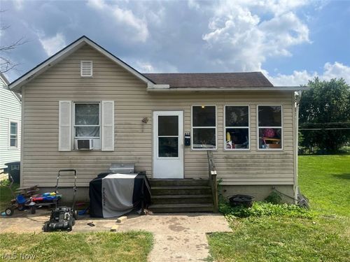 610 Union St, Lancaster, OH, 43130-2922 | Card Image