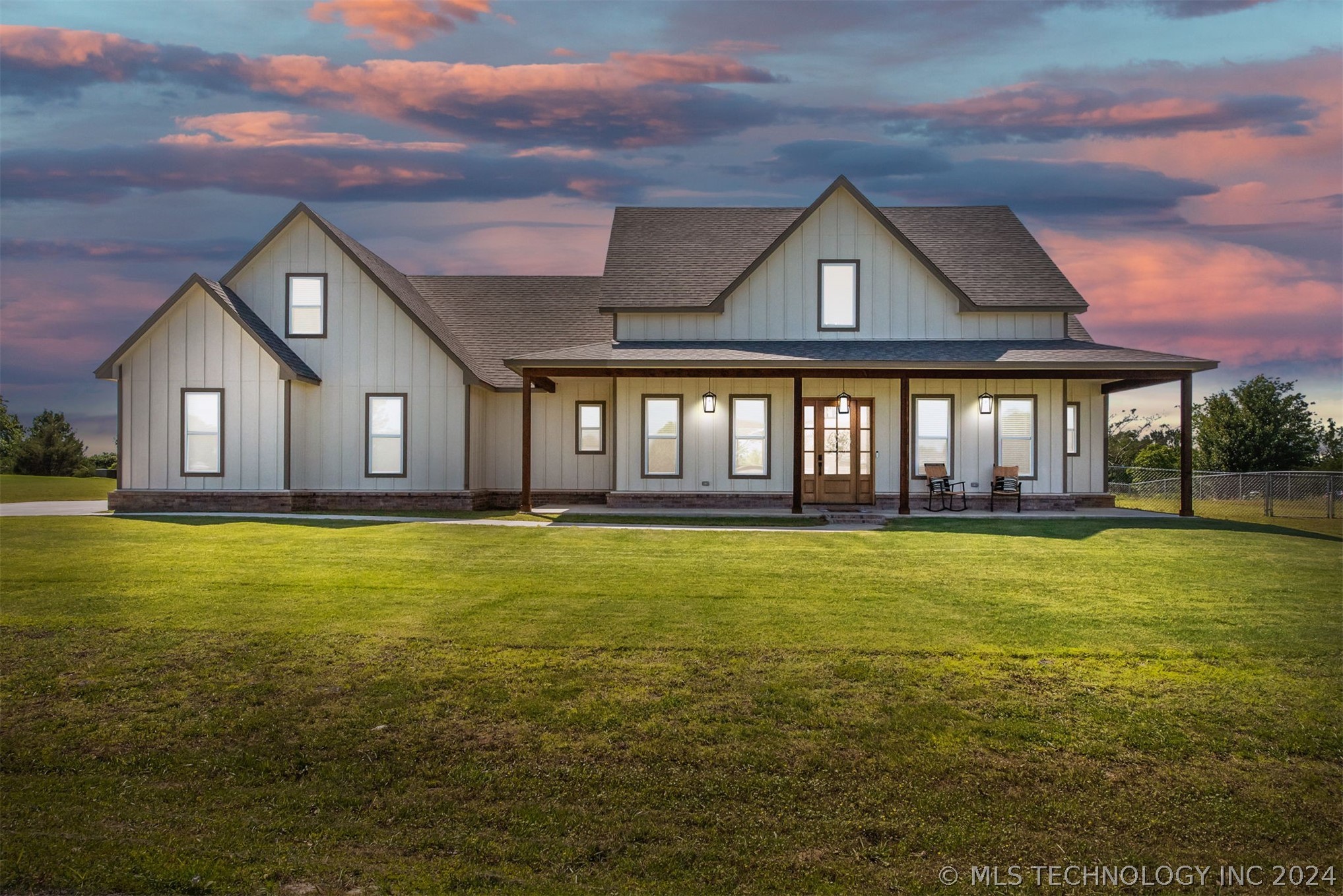 Honeysuckle Dr, Wagoner, OK 74467
