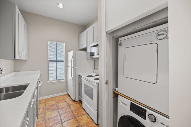 APT-302 - 712 Graham Pl, Condo with 2 bedrooms, 2 bathrooms and null parking in Austin TX | Image 10