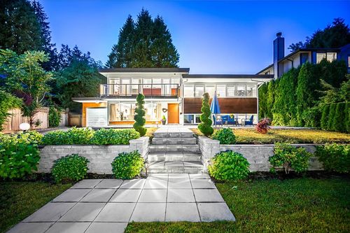 1555 Lawson Ave, West Vancouver, BC, V7V2C8 | Card Image