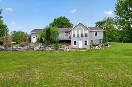 5569 S Corey Rd, Perry, MI, 48872-9310 | Card Image