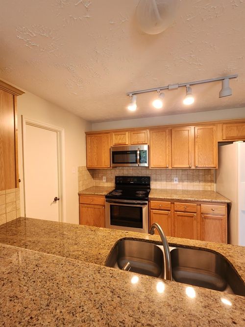 unit-232-8051 Bay Branch Dr, The Woodlands, TX, 77382-5350 | Card Image