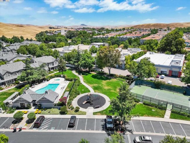 UNIT-4 - 26 Bellington Cmn, Condo with 3 bedrooms, 3 bathrooms and 2 parking in Livermore CA | Image 52