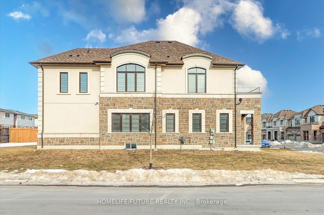 1345 Apollo St, House other with 4 bedrooms, 3 bathrooms and 4 parking in Oshawa ON | Image 4