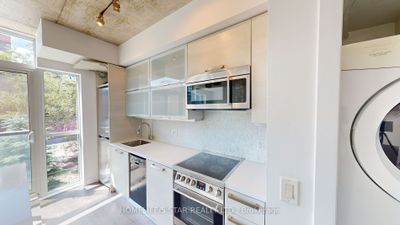 203 - 1205 Queen St W, Condo with 2 bedrooms, 2 bathrooms and null parking in Toronto ON | Image 2