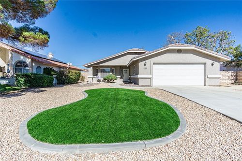 14666 Cool Glen Dr, Helendale, CA, 92342-7752 | Card Image
