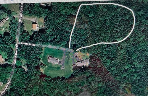 24 Kettle Hill Rd, Uxbridge, MA, 01569 | Card Image