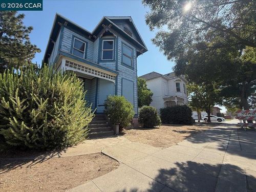151 S 3rd Ave, Oakdale, CA, 95361-3934 | Card Image