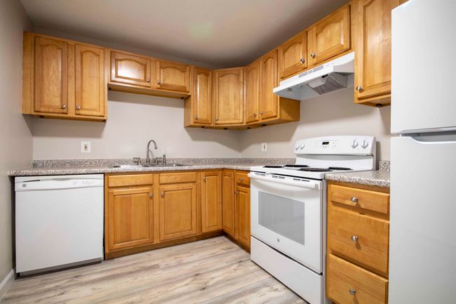APT-10R - 128 Loudon Rd, Condo with 2 bedrooms, 1 bathrooms and null parking in Concord NH | Image 20