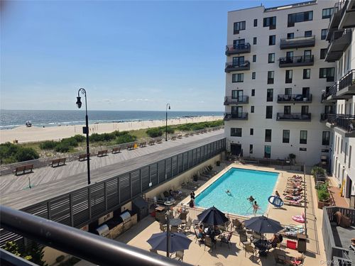 3j-100 W Broadway, Long Beach, NY, 11561-4004 | Card Image