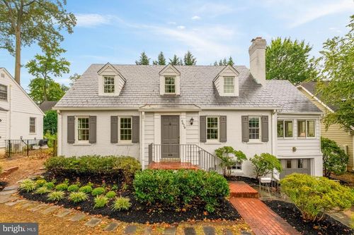 4628 N Chelsea Ln, BETHESDA, MD, 20814-3712 | Card Image