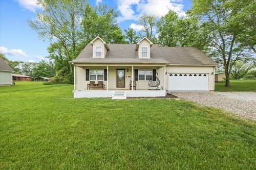 420 Buffalo Valley Rd, Baxter, TN, 38544-5107 | Card Image