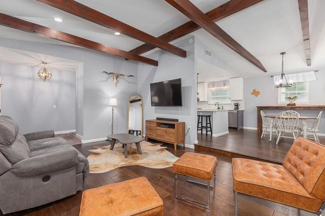 1402 Robinwood Dr, House other with 3 bedrooms, 3 bathrooms and 2 parking in Lufkin TX | Image 4