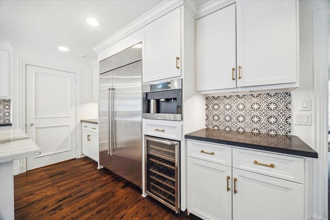 2129 Brentwood Dr, House other with 3 bedrooms, 5 bathrooms and 2 parking in Houston TX | Image 19