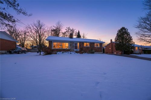 {{alt}} | Card Image