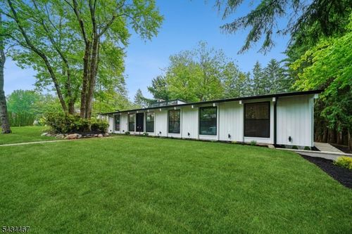 28 Fernhill Rd, Springfield, NJ, 07081-3709 | Card Image