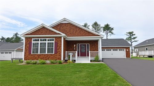 13 Bogey Cir, South Kingstown, RI, 02879-4796 | Card Image