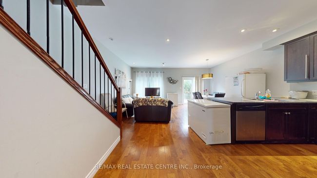 1020 Oakcrossing Gate, Condo with 5 bedrooms, 4 bathrooms and 1 parking in London ON | Image 7
