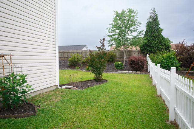 View of yard | Image 33