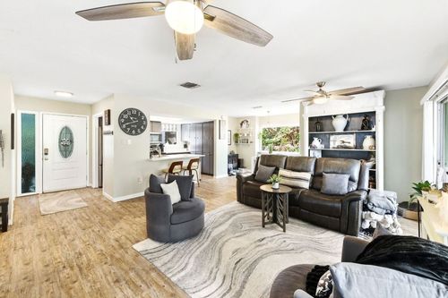 84 Champion Cir, Wimberley, TX, 78676-3330 | Card Image