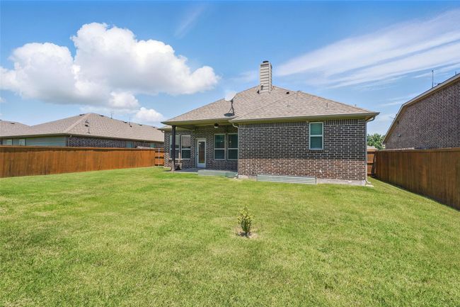 Large backyard with planter for vegetable or flower beds | Image 24