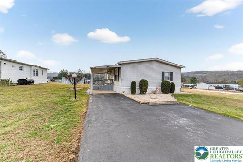 37 Stacey Dr, WALNUTPORT, PA, 18088-9102 | Card Image