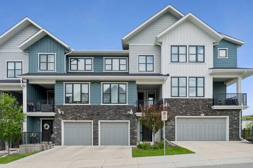 711 Crestridge Common Sw, Calgary, AB, T3B6L6 | Card Image