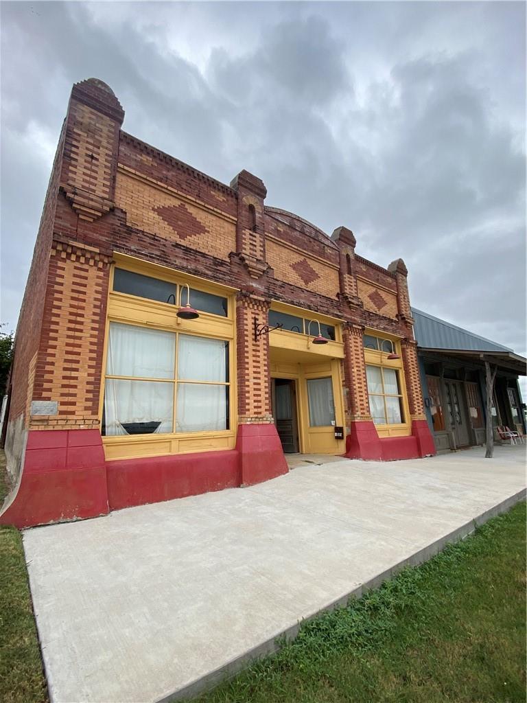 Residential Lease in Coupland 2