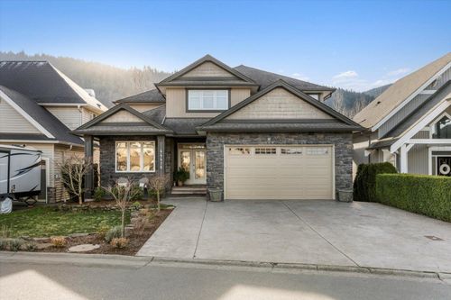 44498 Mclaren Dr, Chilliwack, BC, V2R0A3 | Card Image