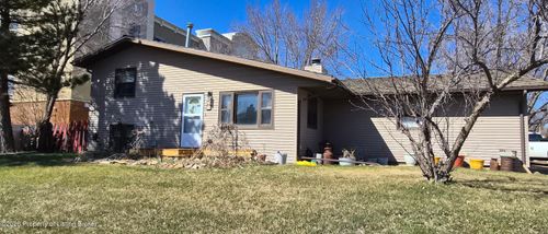 77 14th Street E, Dickinson, ND, 58601 | Card Image