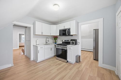 873 Sherburne Ave, Saint Paul, MN, 55104-2604 | Card Image