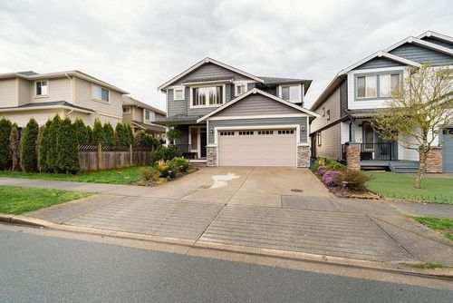 10543 248 St, Maple Ridge, BC, V2W0G2 | Card Image