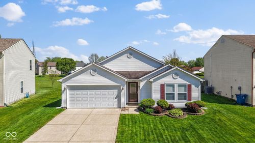 14301 Weeping Cherry Dr, Fishers, IN, 46038-7462 | Card Image