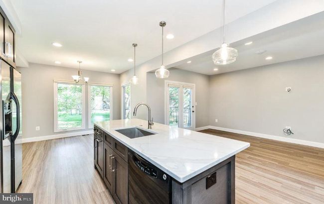 1802 N Shore Ct, Townhouse with 4 bedrooms, 4 bathrooms and null parking in RESTON VA | Image 7