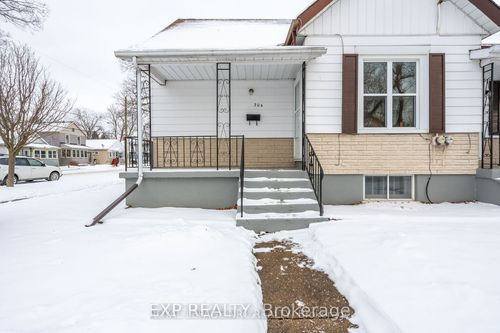 {{alt}} | Card Image