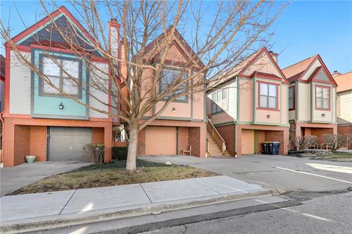 115 E 29th St, Kansas City, MO, 64108-3806 | Card Image