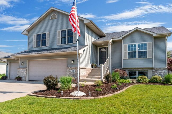301 Melissa Lane, Home with 3 bedrooms, 3 bathrooms and null parking in Cottage Grove WI | Image 8